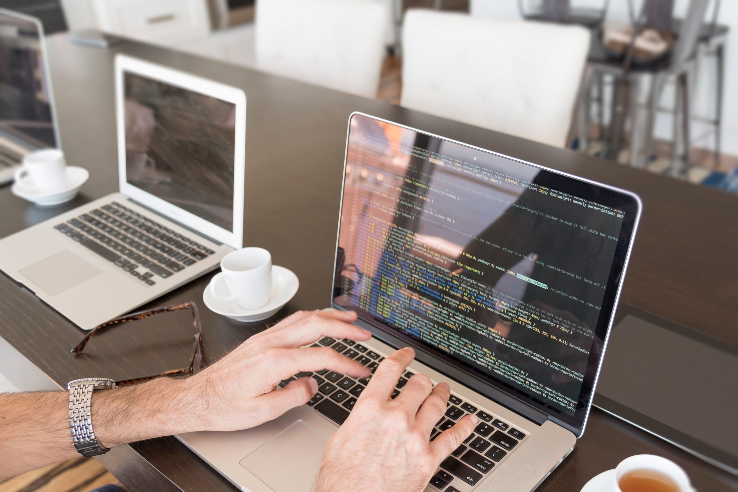 Find out why algorithms and data structures form your life